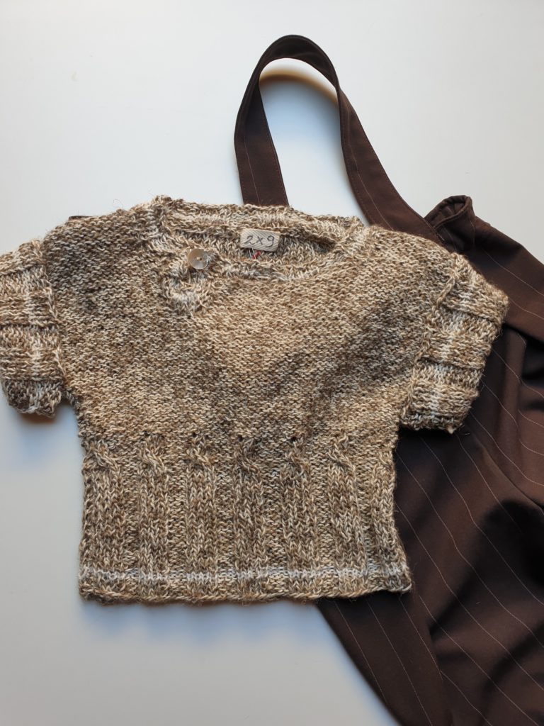 Débardeur beige, tabac