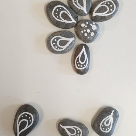 Puzzle de galets, fleur de galets