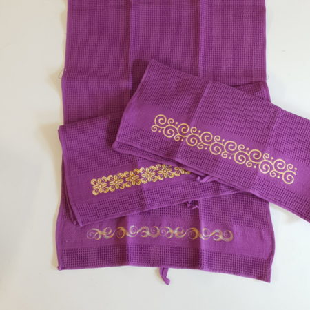 linges de cuisine brodés