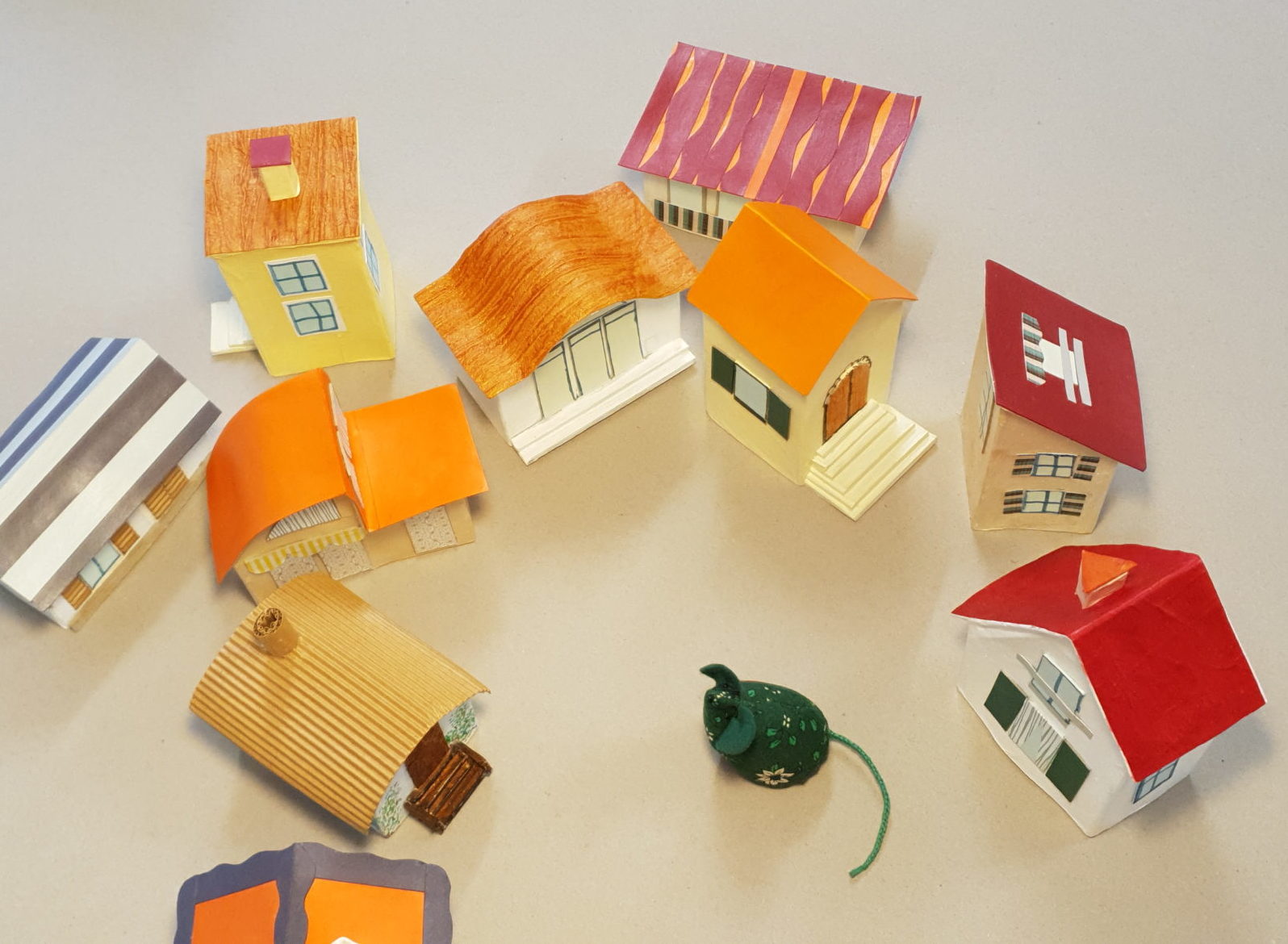 où se cache Cri-Cri?