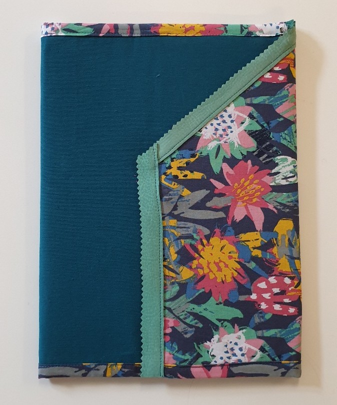 housse de cahier bleue