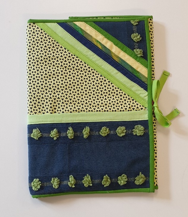 housse de cahier verte